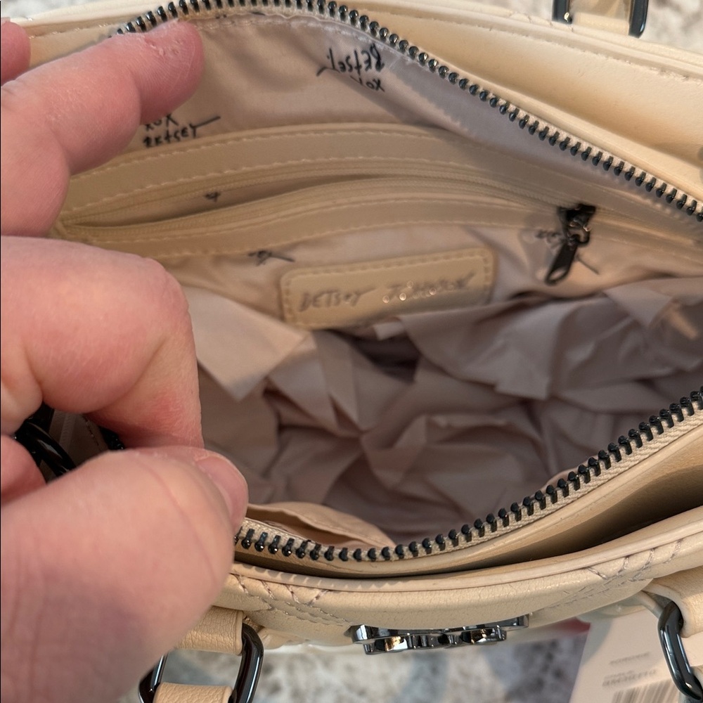 Betsey Johnson Cream Quilted Handbag with Heart Accents Crossbody - Picture 4 of 4